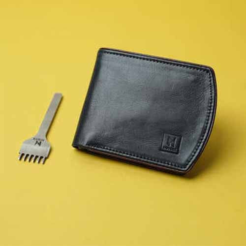 NUBUCK HUB Leather Men’s Smart Wallet: Sleek Bi-fold with Card Slots, Money Organizer, Credit Card Holder & Minimalist Coin Pocket - Available in 2 Shades, Gift Box Included